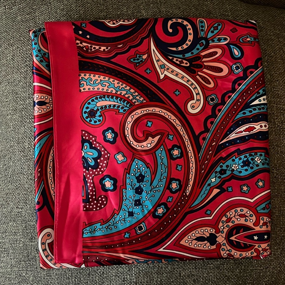 Large beautiful scarf.